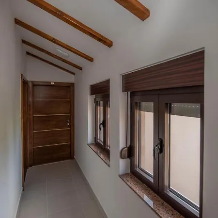 Smjestaj Miljas בית הארחה