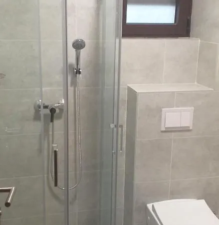 Smjestaj Miljas 4* טרביניה